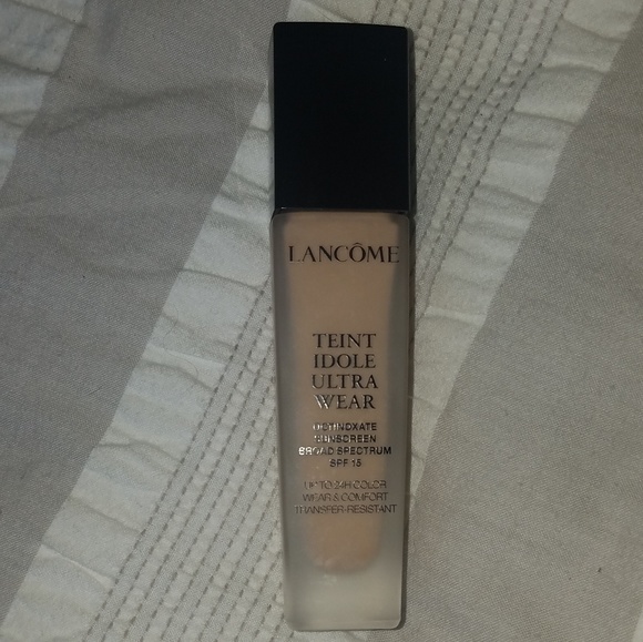 Lancome Foundation - Picture 1 of 4